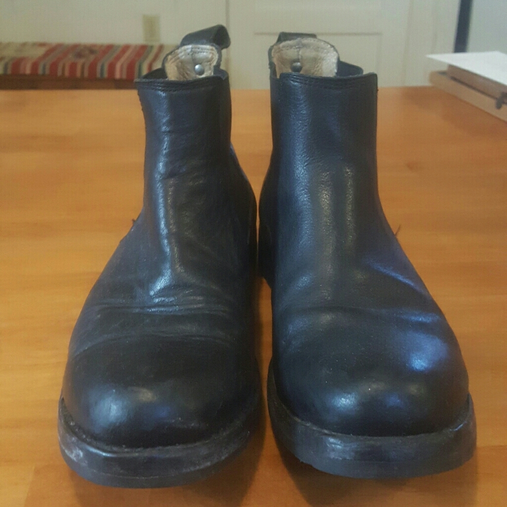 Frye Chelsea Romeo Boot